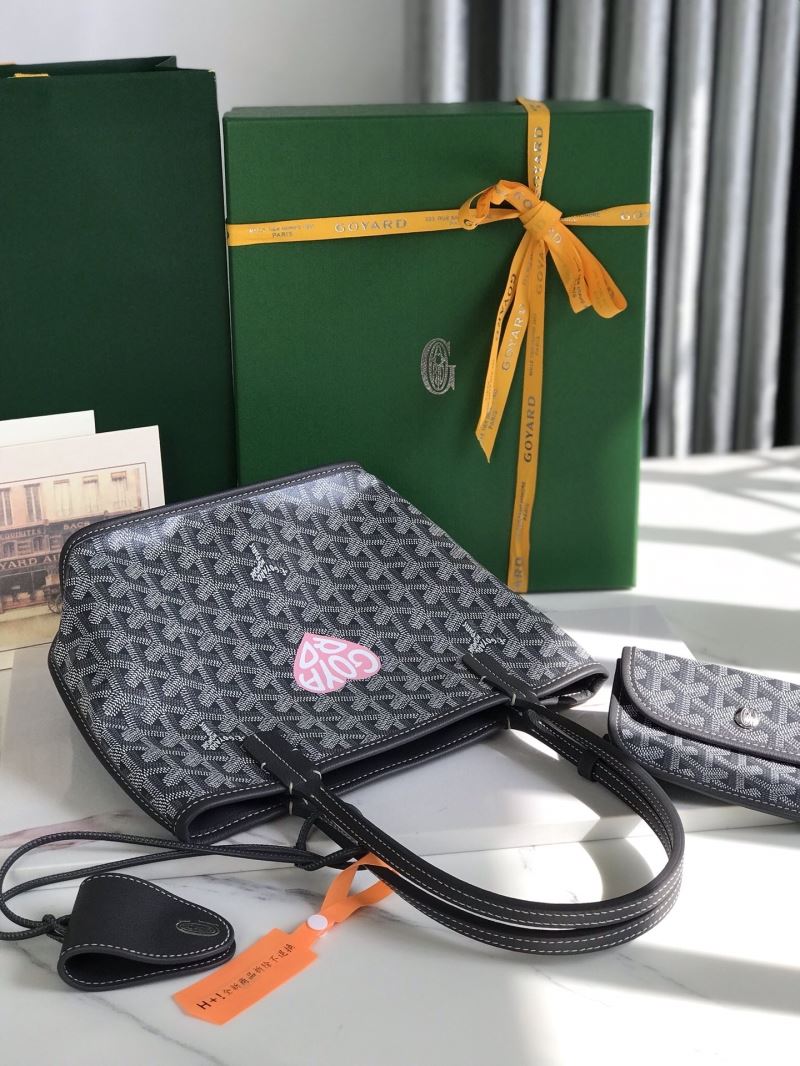 Goyard Shopping Bags